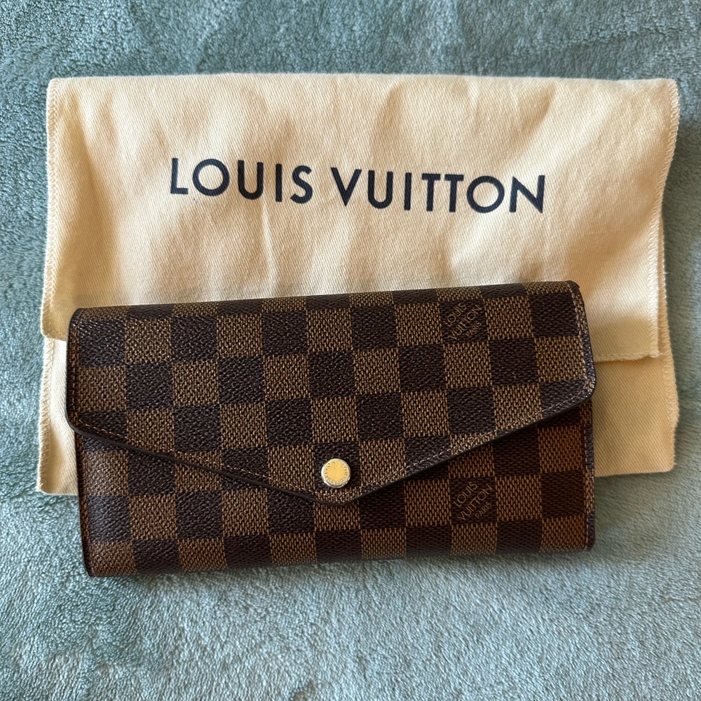 Louis Vuitton damier ebene Sarah wallet